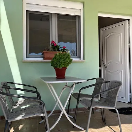 Olympian Luxury 아파트